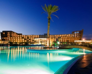 Noahs Ark De Luxe Hotel & Casino