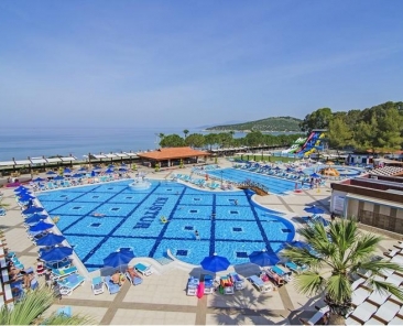 Majesty Club Kuştur